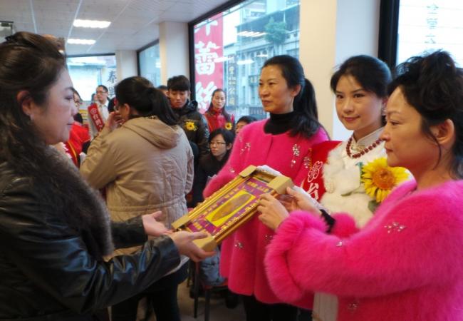 外星人主題咖啡館開幕輯14